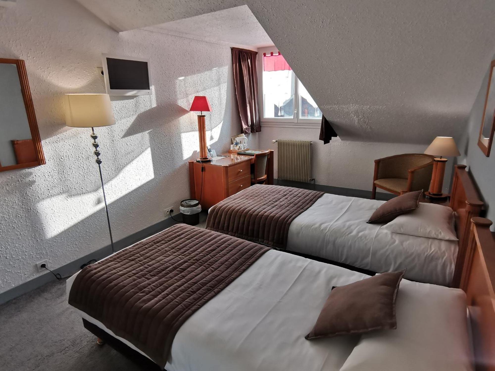 Hotel Logis Le Cerf Briare